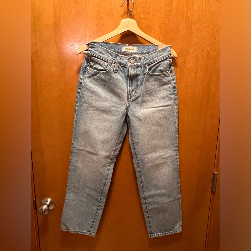 The Perfect Vintage Straight Jean in Springwood Wash in Petite
